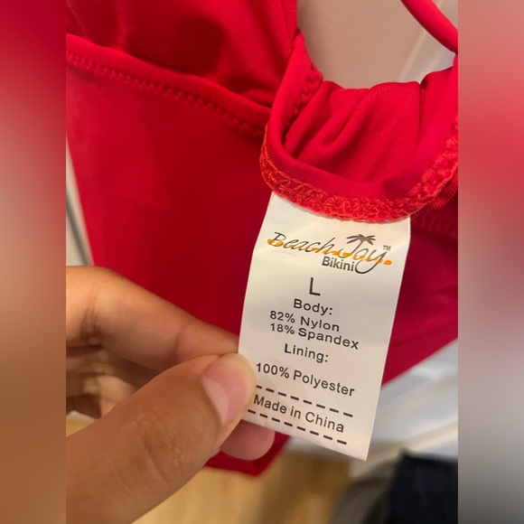 red one piece swimsuit with tags and liner - Picture 5 of 11